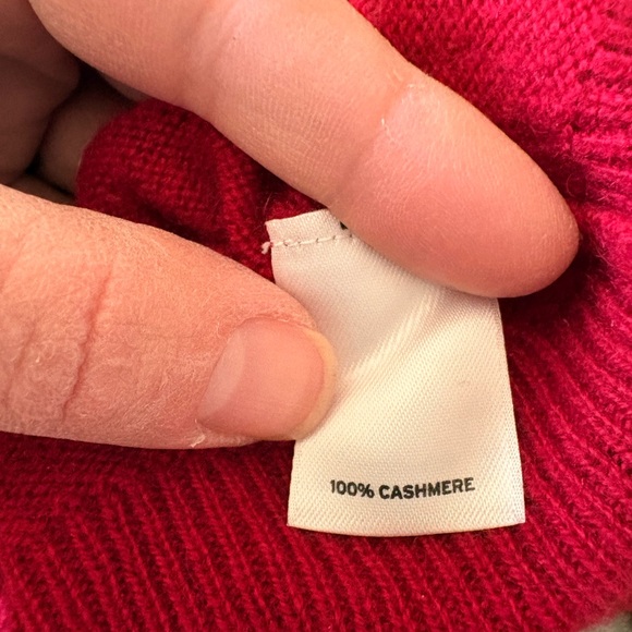 Classic Halogen Red 100% Cashmere V-Neck Sweater - Picture 4 of 7